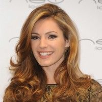 Kelly Brook opens the New Look boutique Photos | Picture 75472